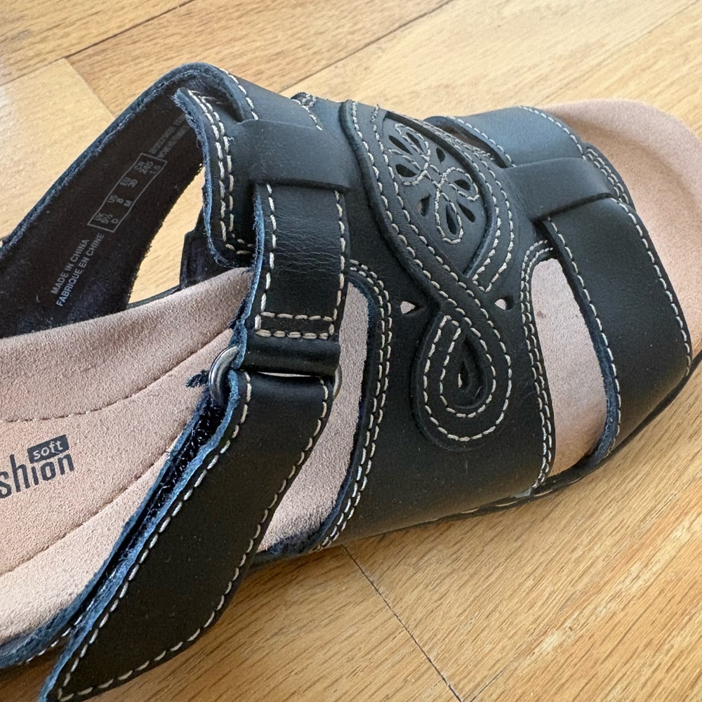 NWT Clark’s Black Sandals, size 8 - Picture 7 of 12